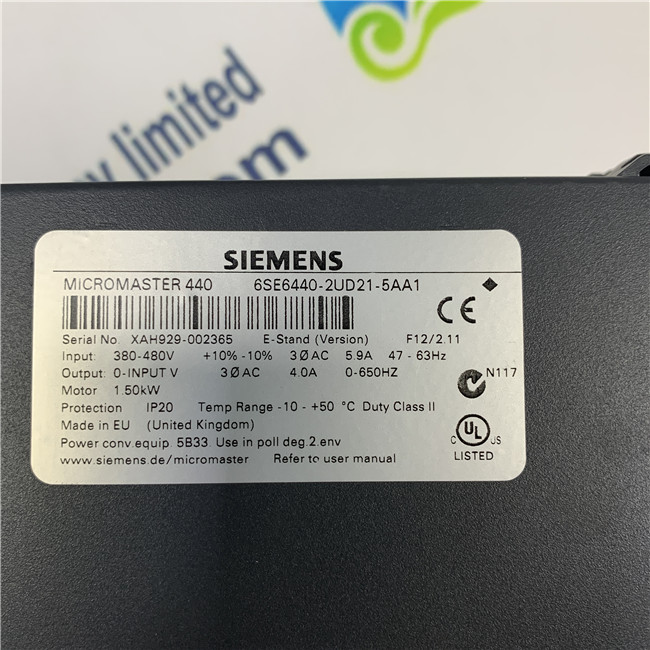 Siemens 6SE6440-2UD21-5AA1 MICROMASTER 440 SIN FILTRO 380-480 V 3 AC + 10 / -10% 47-63 Hz Torque constante 1.5 kW Sobrecarga 150% 60 S
